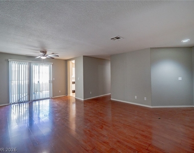 1401 Linnbaker Lane - Photo Thumbnail 3