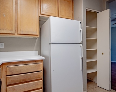 1401 Linnbaker Lane - Photo Thumbnail 8