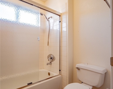 1401 Linnbaker Lane - Photo Thumbnail 16