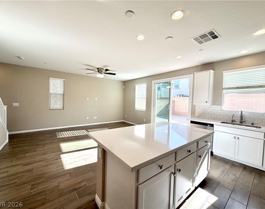 5039 Tranquil View Street - Photo Thumbnail 18