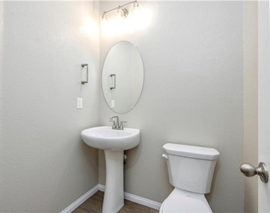 5039 Tranquil View Street - Photo Thumbnail 46