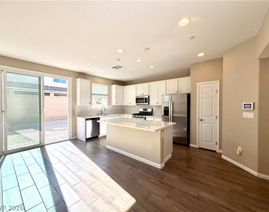 5039 Tranquil View Street - Photo Thumbnail 4