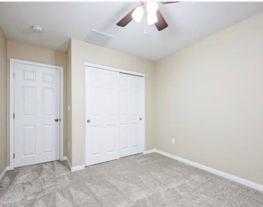 5039 Tranquil View Street - Photo Thumbnail 70