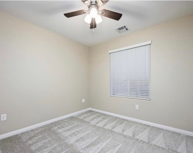 5039 Tranquil View Street - Photo Thumbnail 71