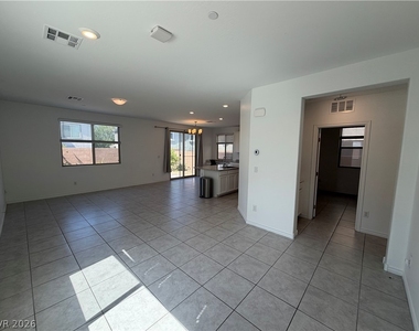 3228 Azalea Ridge Court - Photo Thumbnail 5