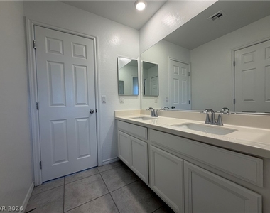 3228 Azalea Ridge Court - Photo Thumbnail 16