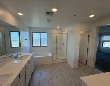 3228 Azalea Ridge Court - Photo Thumbnail 9