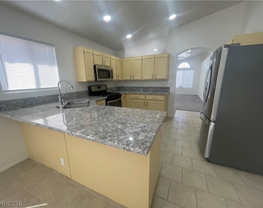 7117 Old Village Avenue - Photo Thumbnail 7