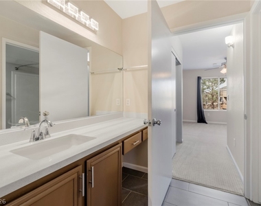 8070 W Russell Road - Photo Thumbnail 17