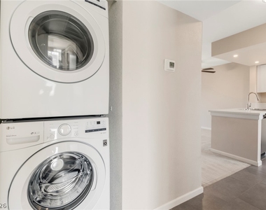 8070 W Russell Road - Photo Thumbnail 6