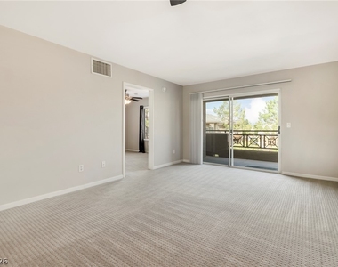 8070 W Russell Road - Photo Thumbnail 11