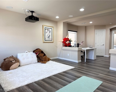 9929 Baystone Street - Photo Thumbnail 25