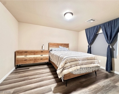 9929 Baystone Street - Photo Thumbnail 32
