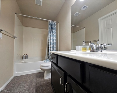 9929 Baystone Street - Photo Thumbnail 5
