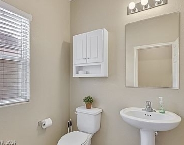 9122 Island Wolf Avenue - Photo Thumbnail 11