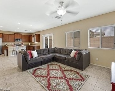 9122 Island Wolf Avenue - Photo Thumbnail 8