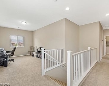9122 Island Wolf Avenue - Photo Thumbnail 17