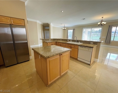 231 Cliff Valley Drive - Photo Thumbnail 15