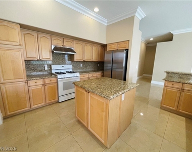 231 Cliff Valley Drive - Photo Thumbnail 12