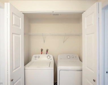 6955 N Durango Drive - Photo Thumbnail 11
