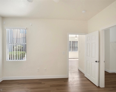 6955 N Durango Drive - Photo Thumbnail 15