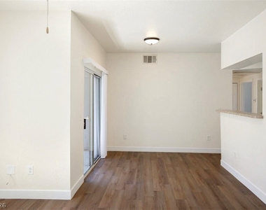 6955 N Durango Drive - Photo Thumbnail 12