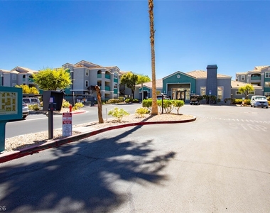 6955 N Durango Drive - Photo Thumbnail 5