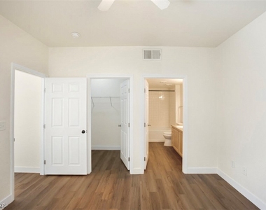 6955 N Durango Drive - Photo Thumbnail 16