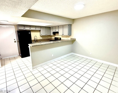 2654 Aracatuba Avenue - Photo Thumbnail 4