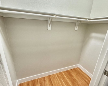 2654 Aracatuba Avenue - Photo Thumbnail 13