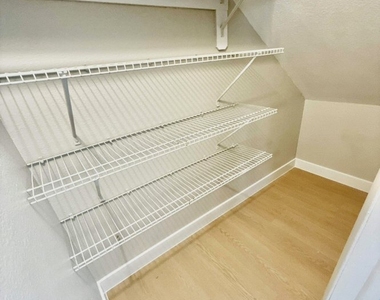 2654 Aracatuba Avenue - Photo Thumbnail 6