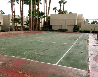 2654 Aracatuba Avenue - Photo Thumbnail 20