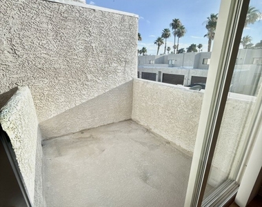 2654 Aracatuba Avenue - Photo Thumbnail 8
