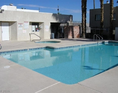 2654 Aracatuba Avenue - Photo Thumbnail 19
