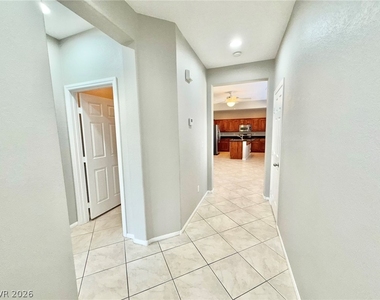 8565 Vestia Court - Photo Thumbnail 3