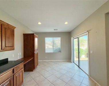8565 Vestia Court - Photo Thumbnail 20