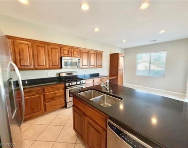 8565 Vestia Court - Photo Thumbnail 18