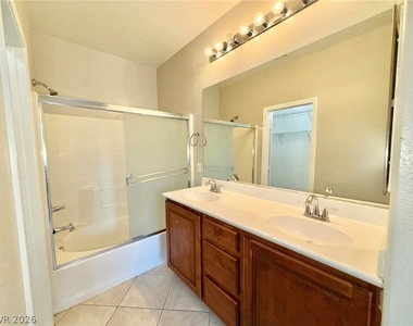 8565 Vestia Court - Photo Thumbnail 9
