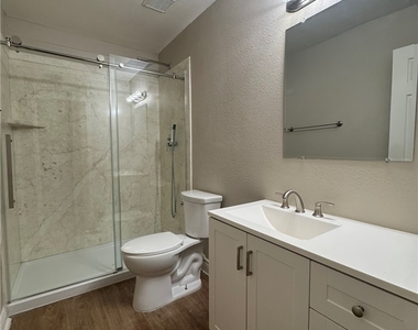 5141 Lindell Road - Photo Thumbnail 11