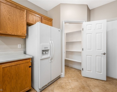 9731 Kampsville Avenue - Photo Thumbnail 12