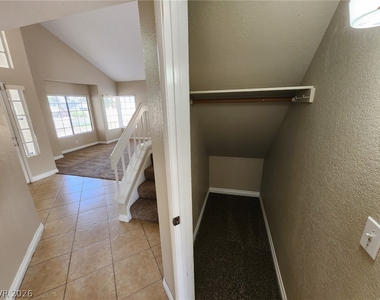 6703 Dominion Court - Photo Thumbnail 10