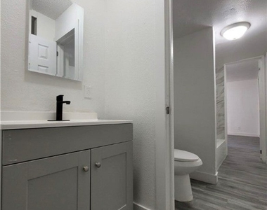 740 N 11th Street - Photo Thumbnail 16