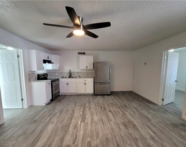 740 N 11th Street - Photo Thumbnail 8
