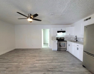 740 N 11th Street - Photo Thumbnail 7