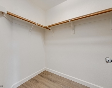 10429 Vinson Point Avenue - Photo Thumbnail 29