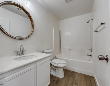 10429 Vinson Point Avenue - Photo Thumbnail 31