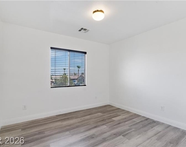 6109 Brenneman Street - Photo Thumbnail 32