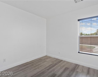 6109 Brenneman Street - Photo Thumbnail 10