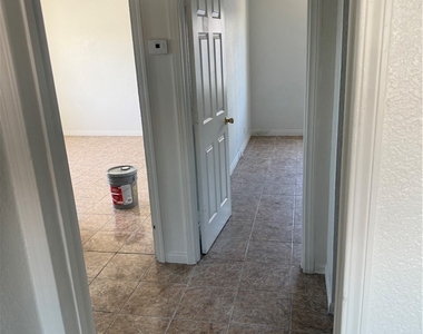 530 E Oakey Boulevard - Photo Thumbnail 4