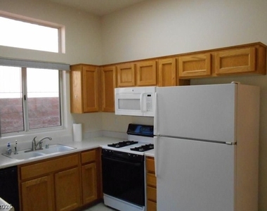 10313 Long Leaf Place - Photo Thumbnail 2